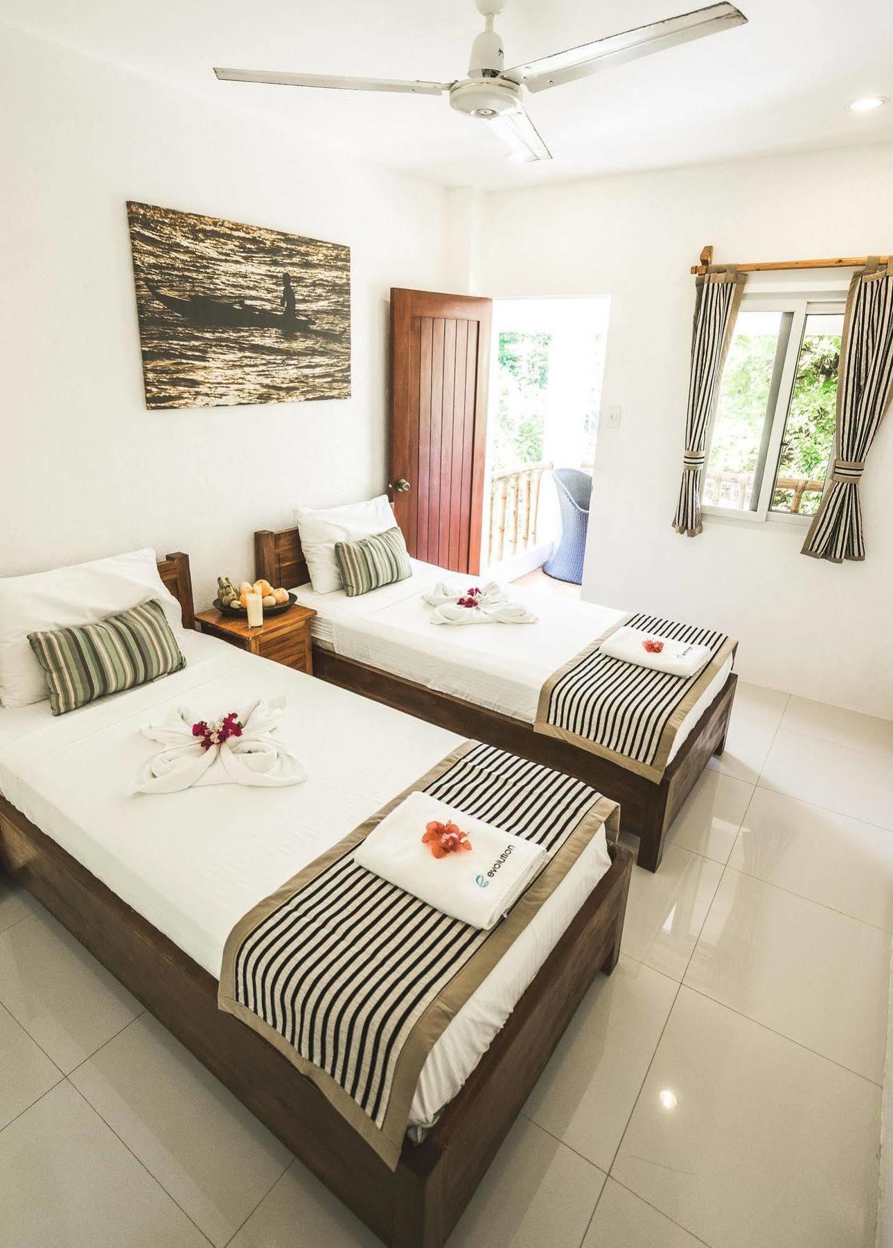 Evolution Dive And Beach Resort Đảo Malapascua Ngoại thất bức ảnh